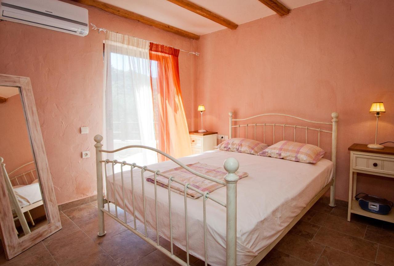 Amorosa Villas Lagopodhon Экстерьер фото